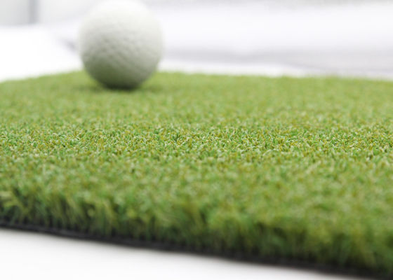 Китай Трава курчавой дерновины гольфа искусственной хигх-денситы искусственная для зеленого цвета установки гольфа поставщик